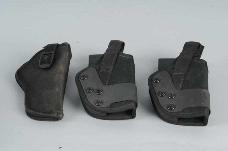 Appraisal: Lot of Right-Hand Belt Holsters Description Includes one Sidekick size