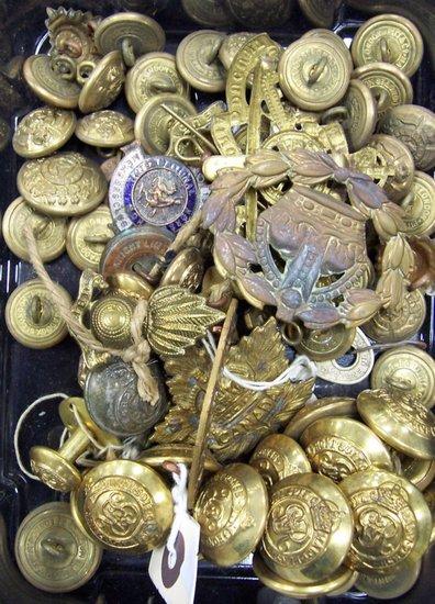 Appraisal: A quantity of cap badges uniform buttons commemorative medallions etc