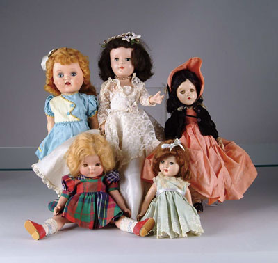 Appraisal: BOX OF HARD PLASTIC AND COMPOSITION DOLLS WITH EXTRA CLOTHING