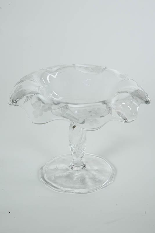 Appraisal: CUT GLASS BOWL Hob star variant marked Libbey with a