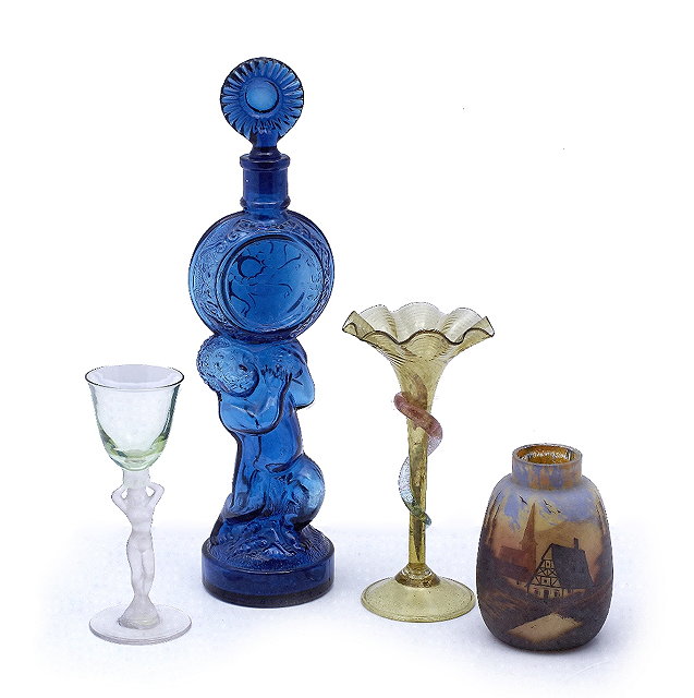 Appraisal: A Murano style small glass vasetogether with an Art Deco