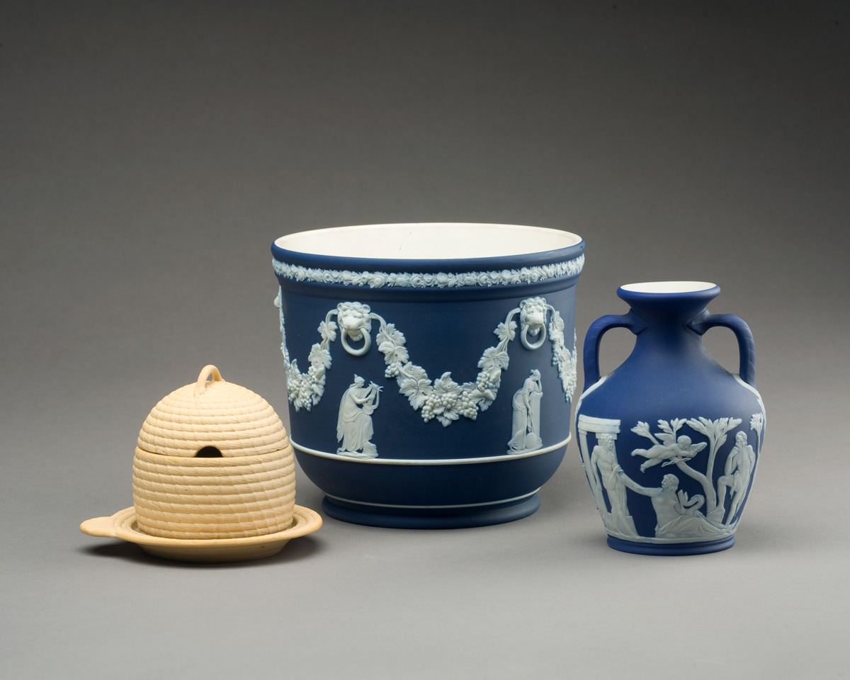 Appraisal: WEDGWOOD CANEWARE HONEY POT IN THE FORM OF A BEEHIVE