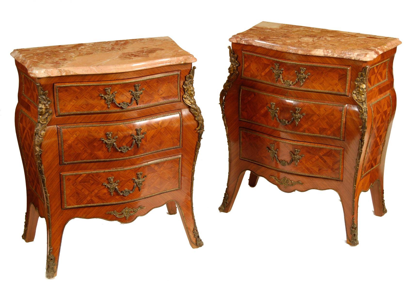 Appraisal: A pair of continental kingwood petit commodes