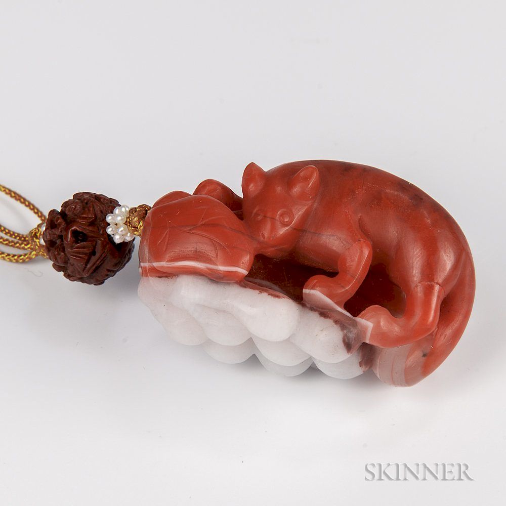 Appraisal: Small Agate Carving of a Squirrel Small Agate Carving of