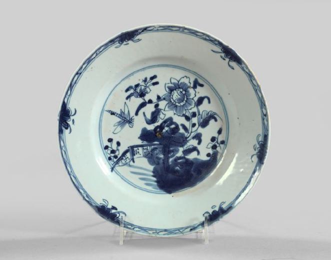 Appraisal: Chinese Export Blue and White Porcelain Plate in Dragonfly and