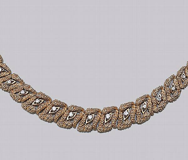 Appraisal: A diamond and eighteen karat gold graduated necklace Germany weighing