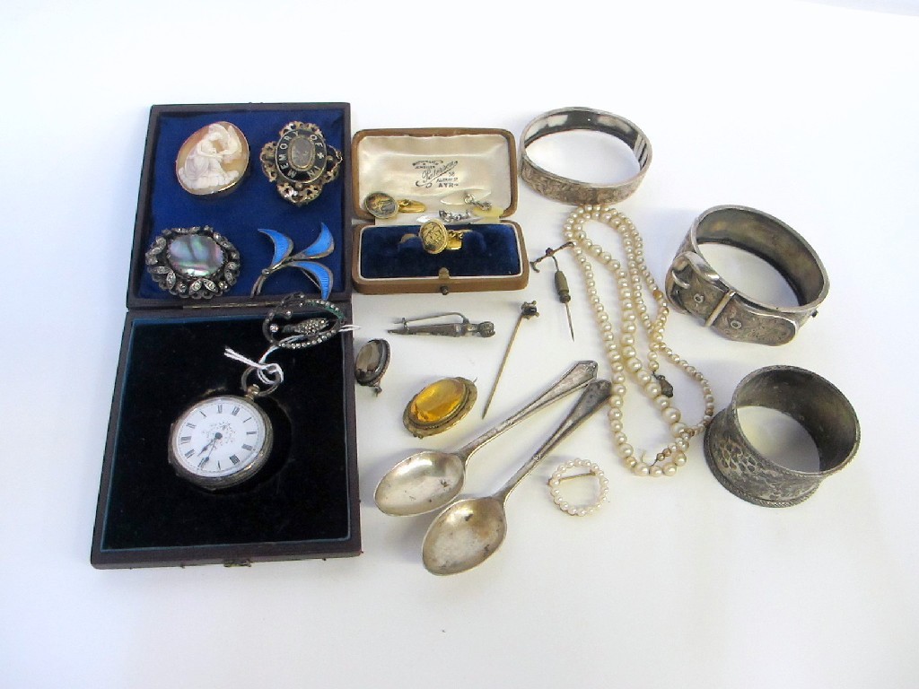 Appraisal: A tray lot of miscellania - silver fob watch jewellery