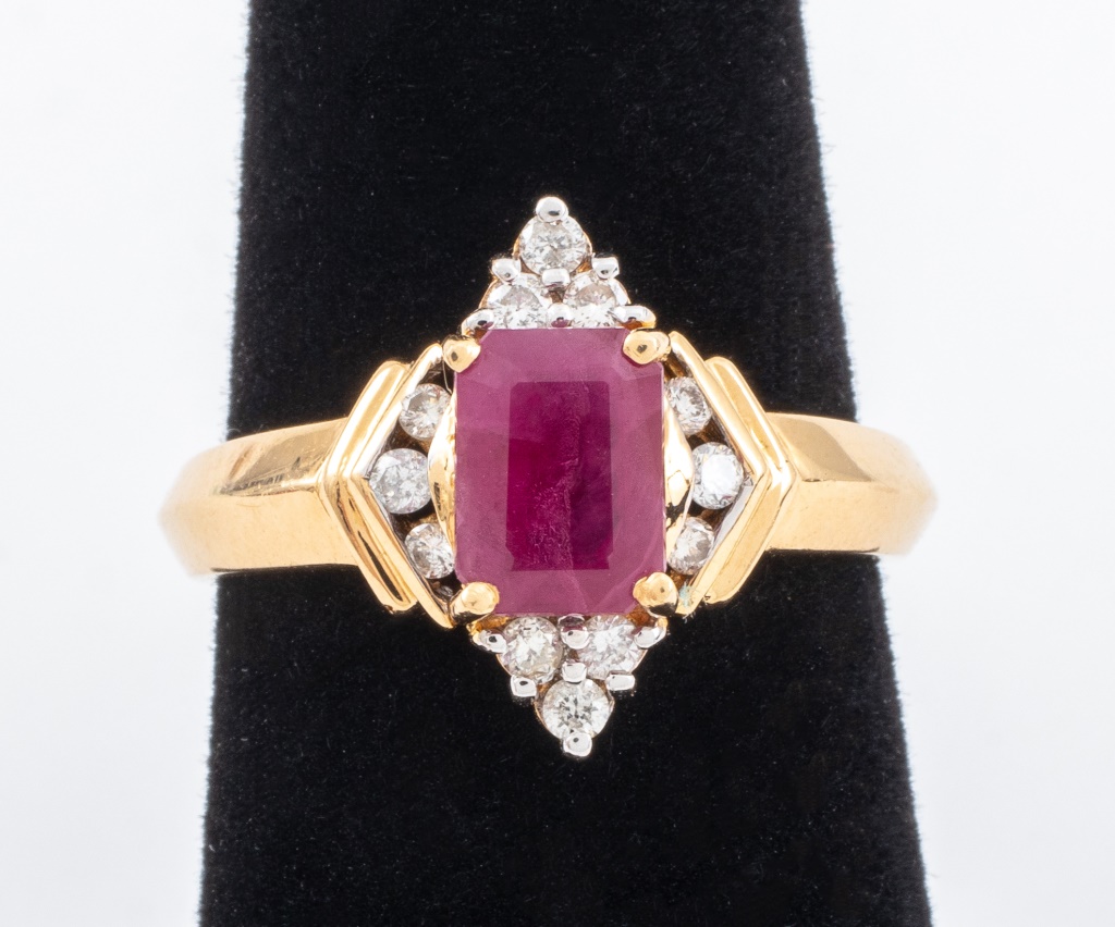 Appraisal: K YELLOW GOLD RUBY DIAMOND RING K yellow gold ring