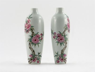 Appraisal: A pair of Chinese famille rose slender ovoid vases each