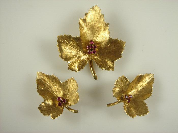 Appraisal: K YG Tiffany Co oak leaf pin and earring set