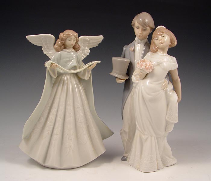 Appraisal: LLADRO FIGURES Both sold with the box Angel tree Topper