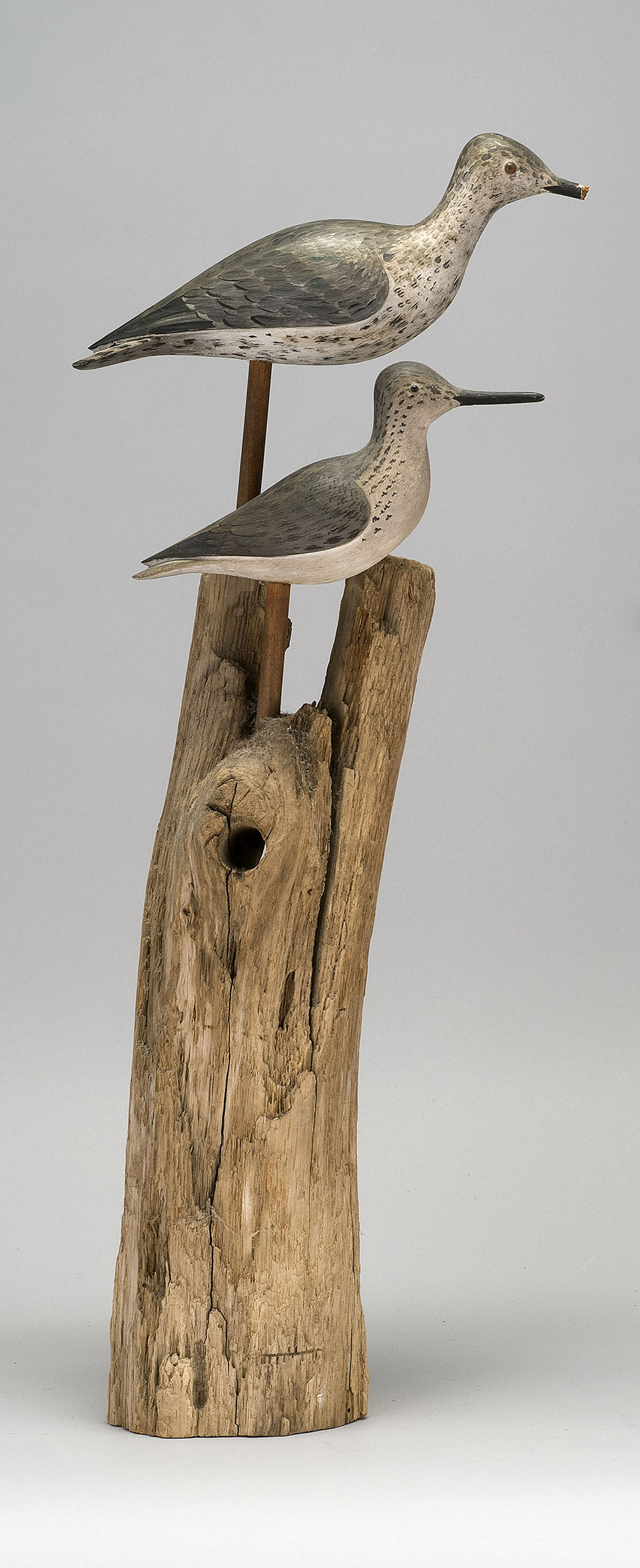 Appraisal: TWO LIFE-SIZE SHOREBIRD DECOYS th CenturyA greater yellowlegs and a