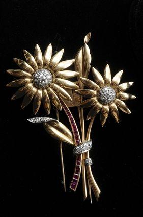 Appraisal: Retro-Style Floral Brooch in