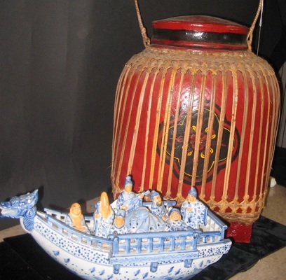 Appraisal: TWO PIECES ORIENTALIA a blue and white porcelain junk boat