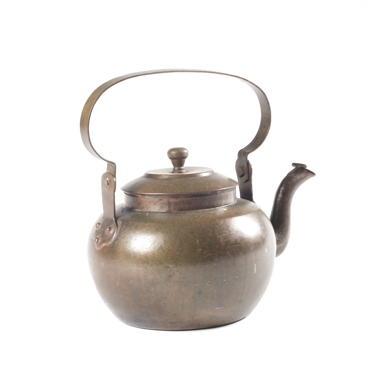 Appraisal: LARGE AMERICAN COPPER TEA KETTLE EARLY NINTEENTH CENTURY Of dovetailed