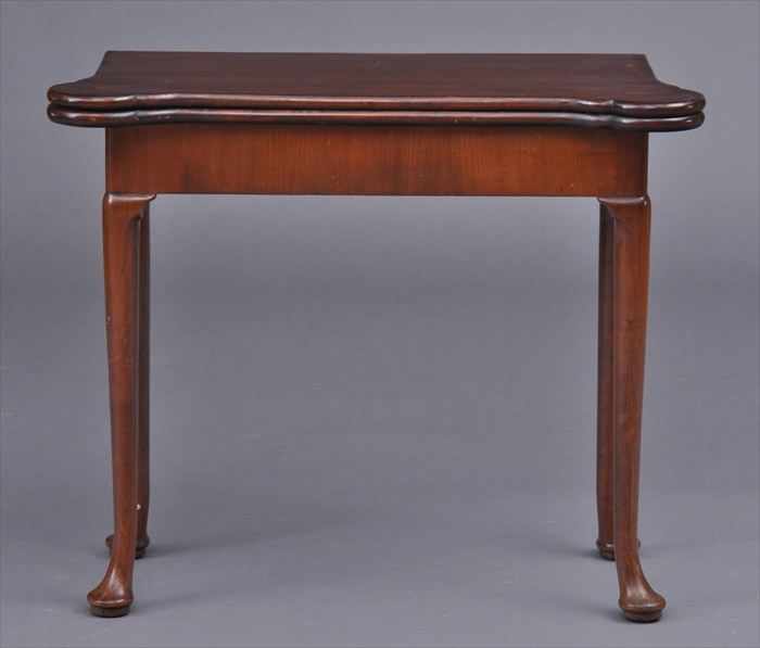 Appraisal: GEORGE II MAHOGANY ACCORDIAN ACTION GAMES TABLE The folding top