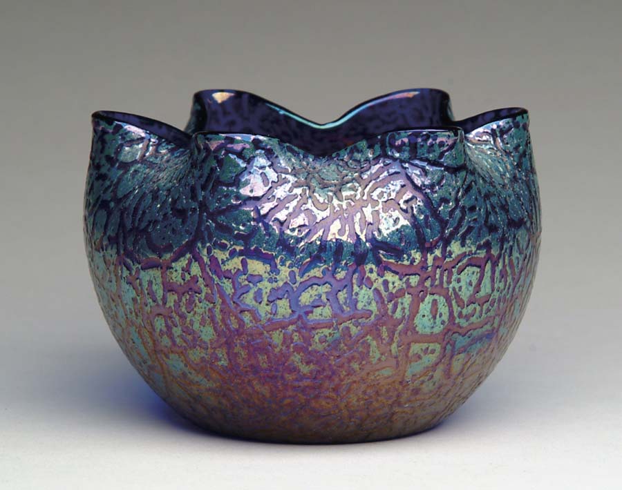 Appraisal: LOETZ BOWL Pretty Loetz bowl has blue and green iridescent