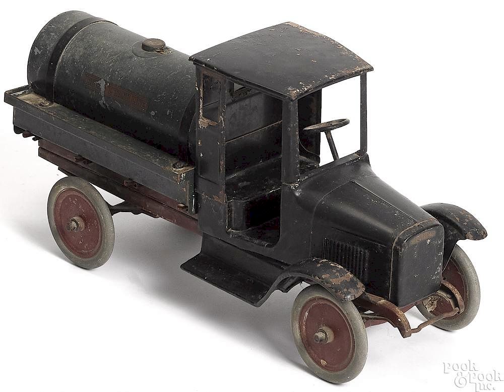 Appraisal: Buddy L pressed steel Tank Line tanker truck Buddy L