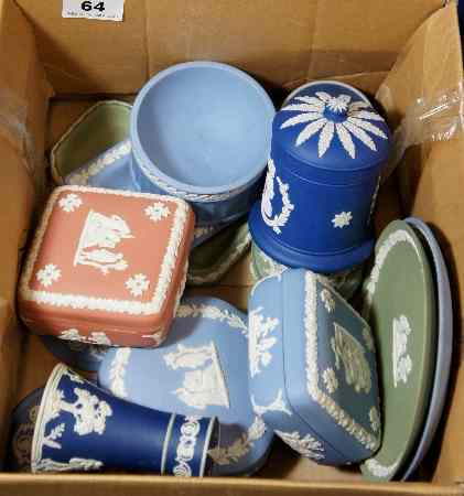 Appraisal: A collection of Wedgwood Jasperware in various colours comprising bowls