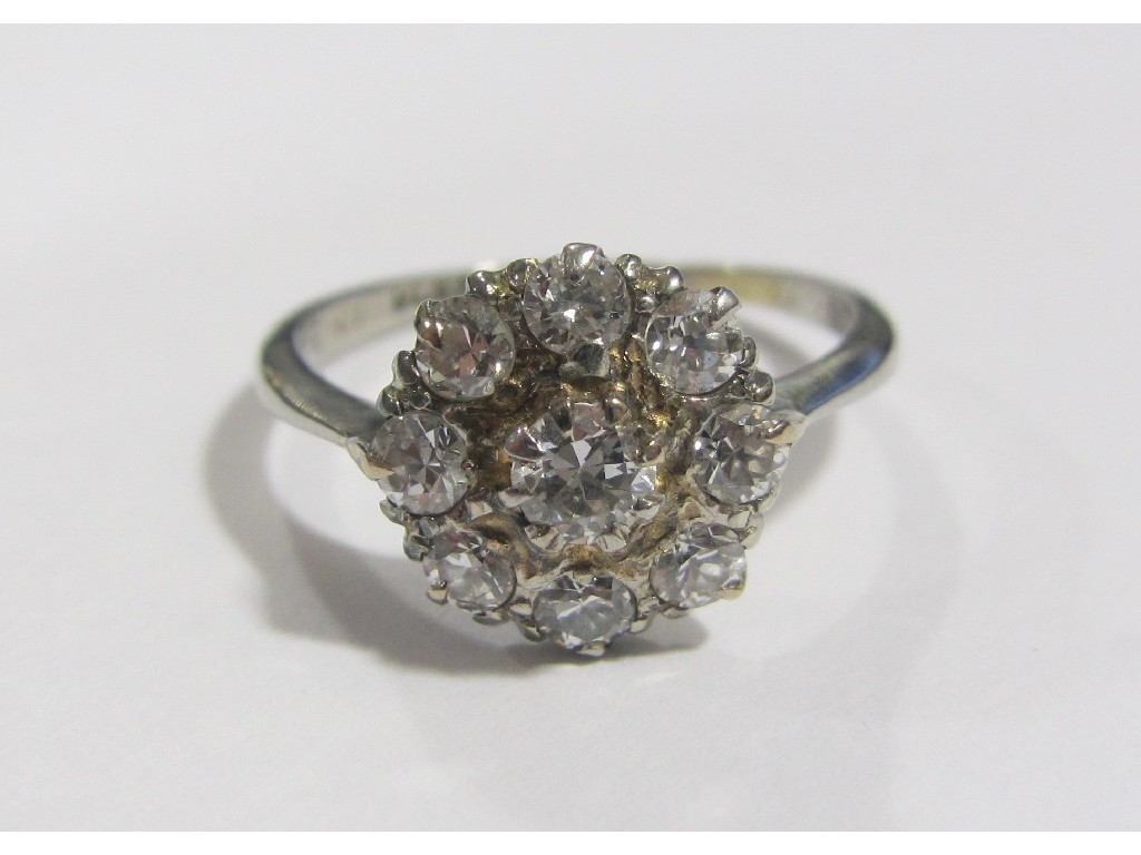 Appraisal: Nineteen thirties ct white gold diamond daisy cluster ring