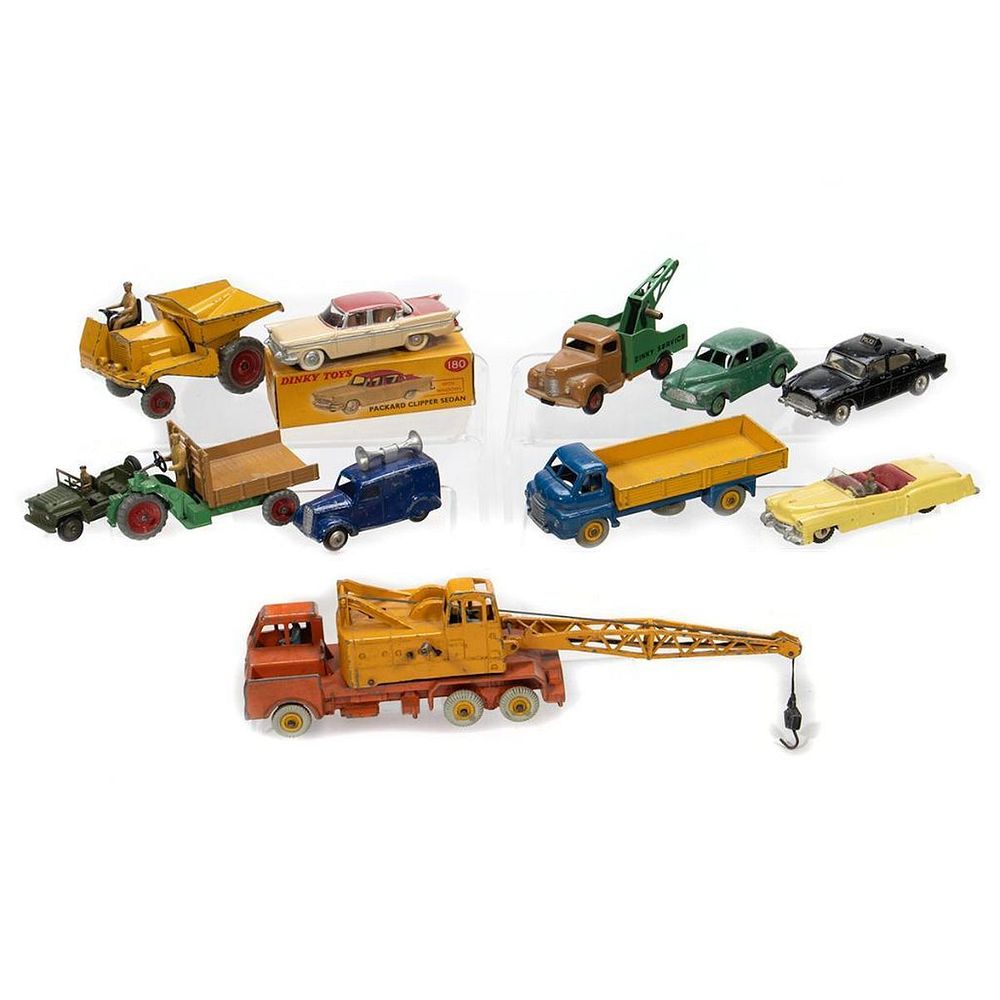 Appraisal: Dinky Vehicles Dinky Commer tow truck missing hook - dusty