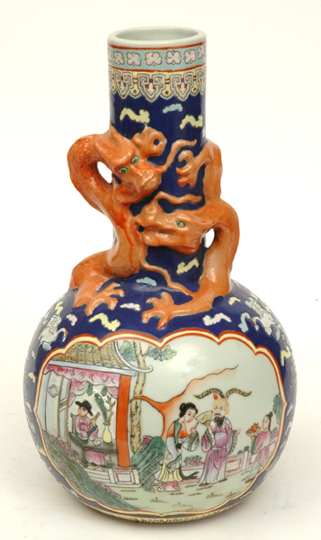 Appraisal: A CHINESE ENAMEL VASE