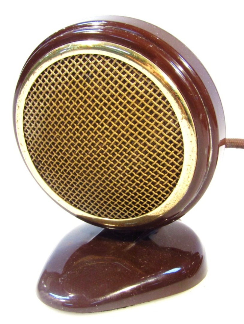 Appraisal: A mid- thC brown Bakelite case Grundig speaker with a