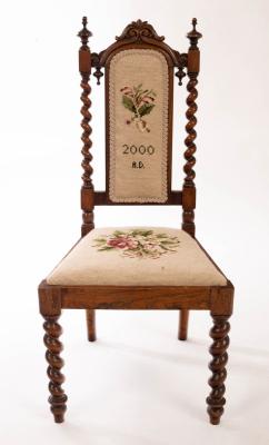 Appraisal: A child's Victorian rosewood chair with spiral turned uprights and