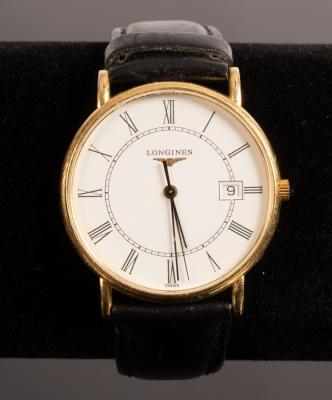 Appraisal: A gentleman's k gold cased Longines wristwatch the dial with