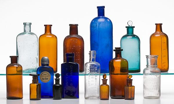 Appraisal: LOT OF CHEMIST BOTTLES lot of chemist and pharmacist bottles