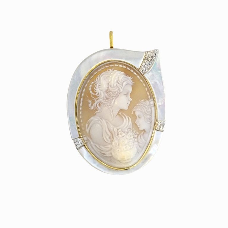 Appraisal: Maker Unknown Impressive K Cameo Maker Unknown Impressive K Cameo