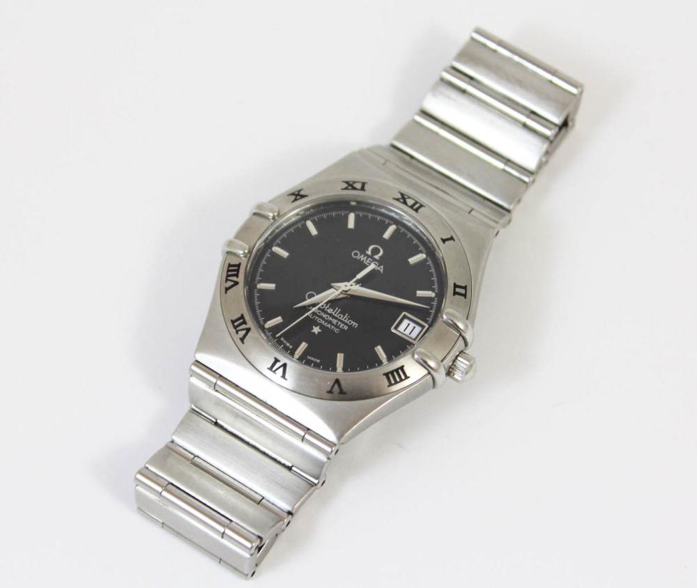 Appraisal: MEN'S OMEGA CONSTELLATION CHRONOMETER AUTOMATIC WRISTWATCH caliber gray crosshatched dial