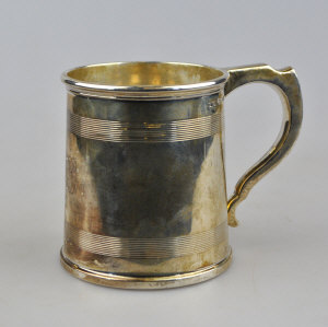 Appraisal: A silver half-pint mug Zimmerman Ltd London oz