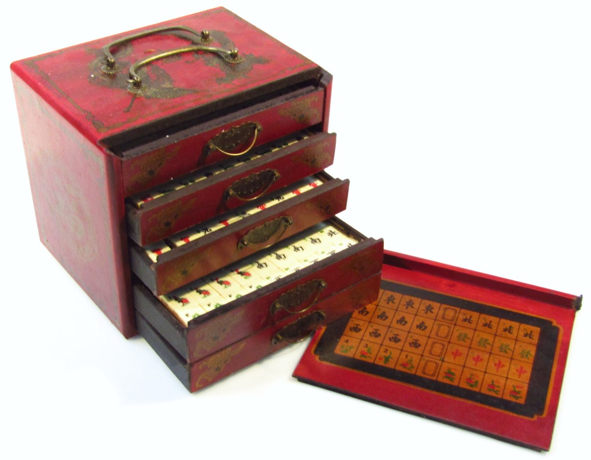 Appraisal: A modern mahjong set in a lacquer finish case with