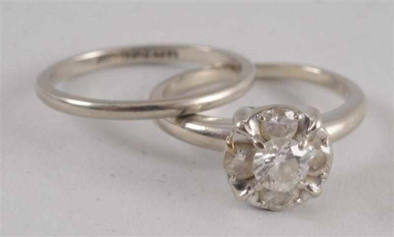 Appraisal: DIAMOND ENGAGEMENT RING WITH WEDDING BAND Size and