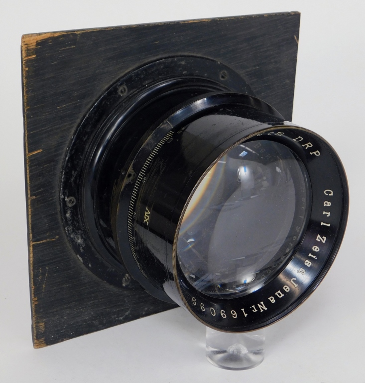 Appraisal: CARL ZEISS JENA NR TESSAR MM F LENS Carl Zeiss