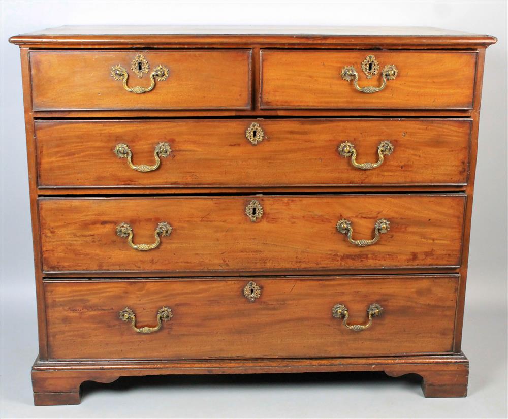 Appraisal: GEORGIAN MAHOGANY CHEST OF DRAWERS having a rectangular top with