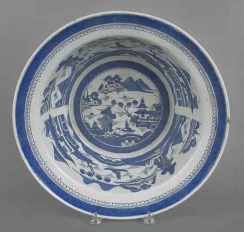 Appraisal: Large Chinese export porcelain Canton bowl th c h dia