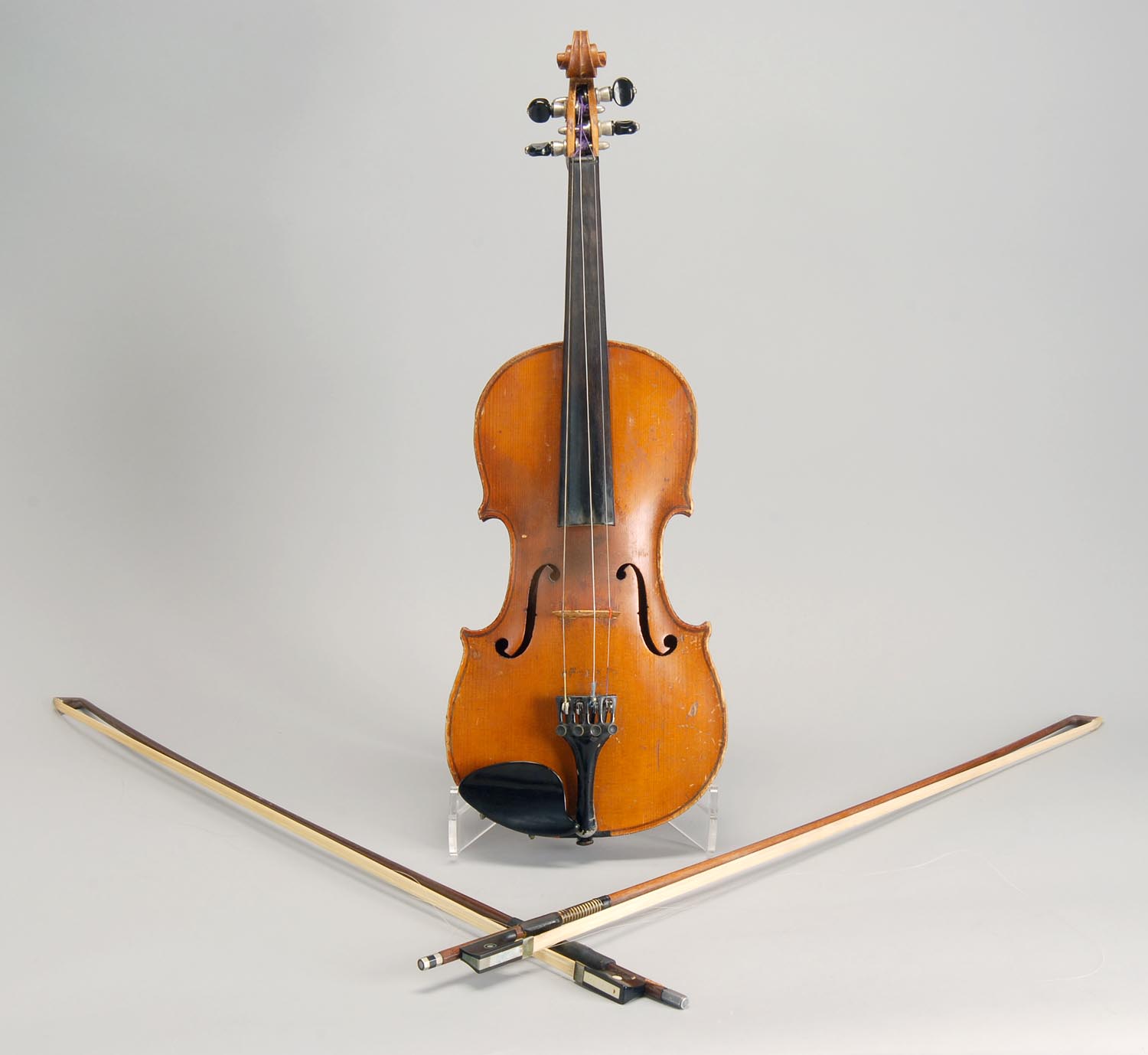 Appraisal: G A PFRETZSCHNER VIOLIN Circa sWith two bows an A