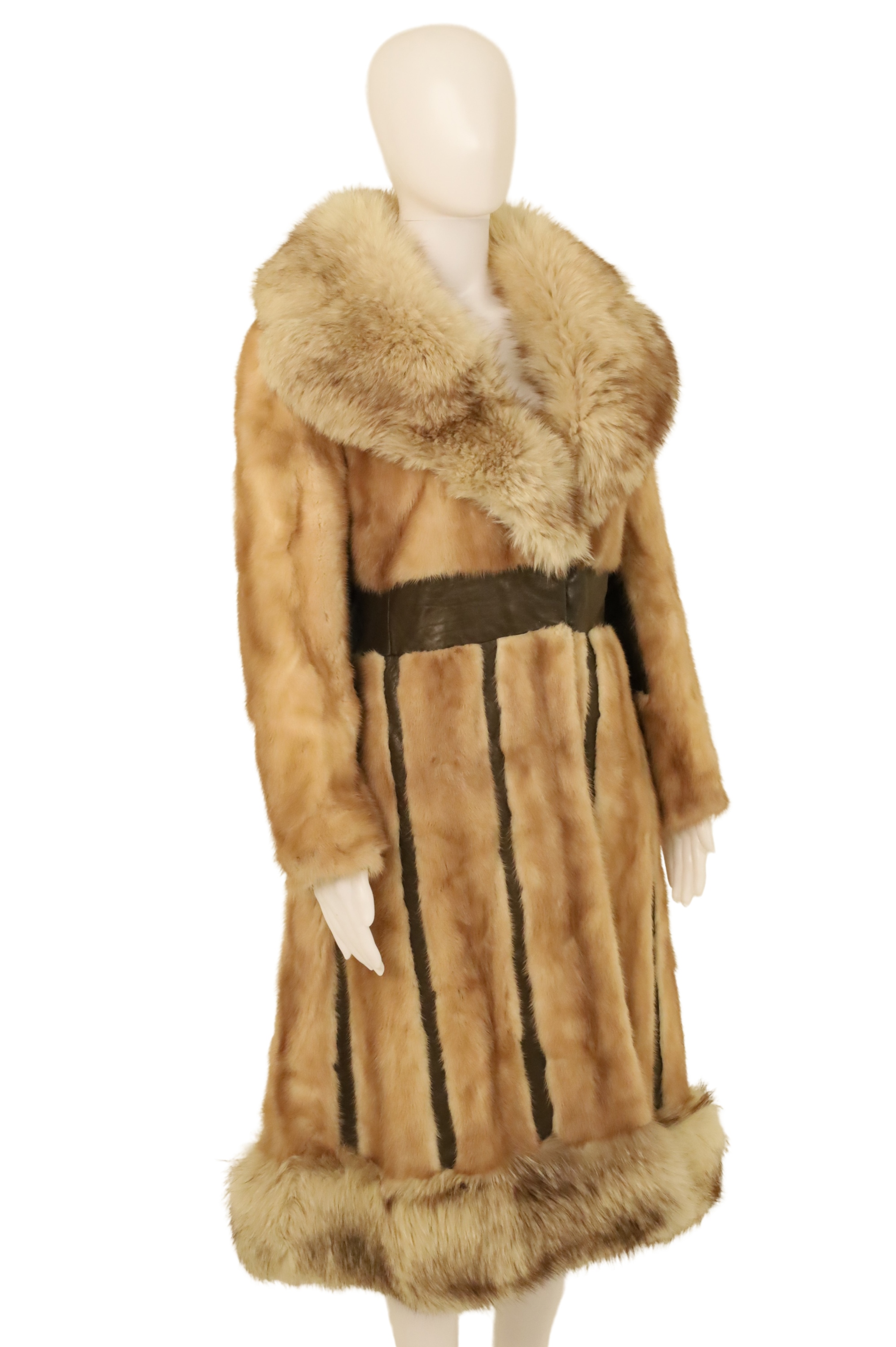 Appraisal: Full length mink coat having sumptuous V collar brown leather