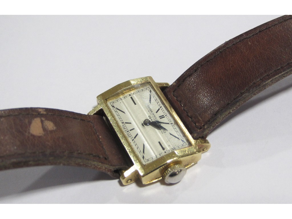 Appraisal: A Gents ct gold cased Patek Phillipe wrist watch with