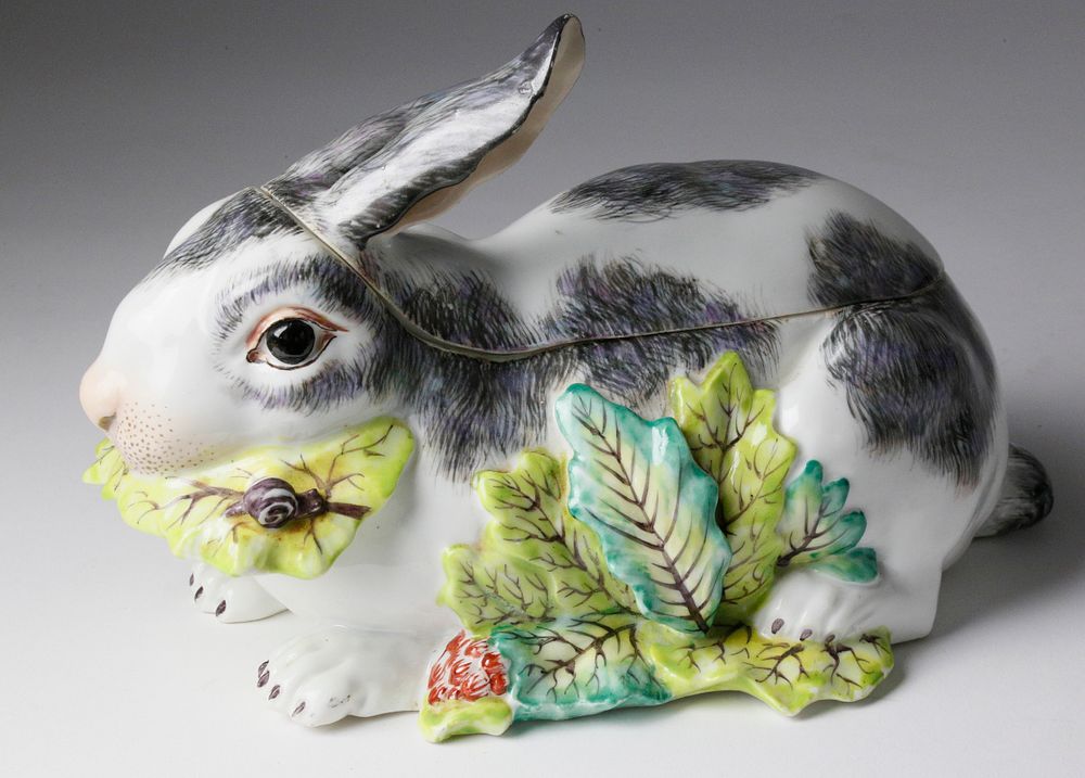 Appraisal: th Century European Porcelain Rabbit Box th Century European Porcelain