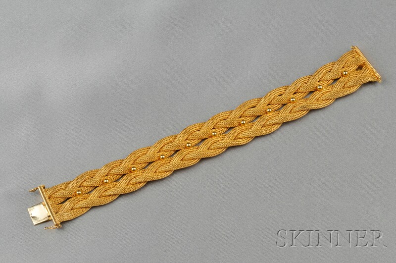 Appraisal: kt Gold Bracelet the wide strap composed of six strands