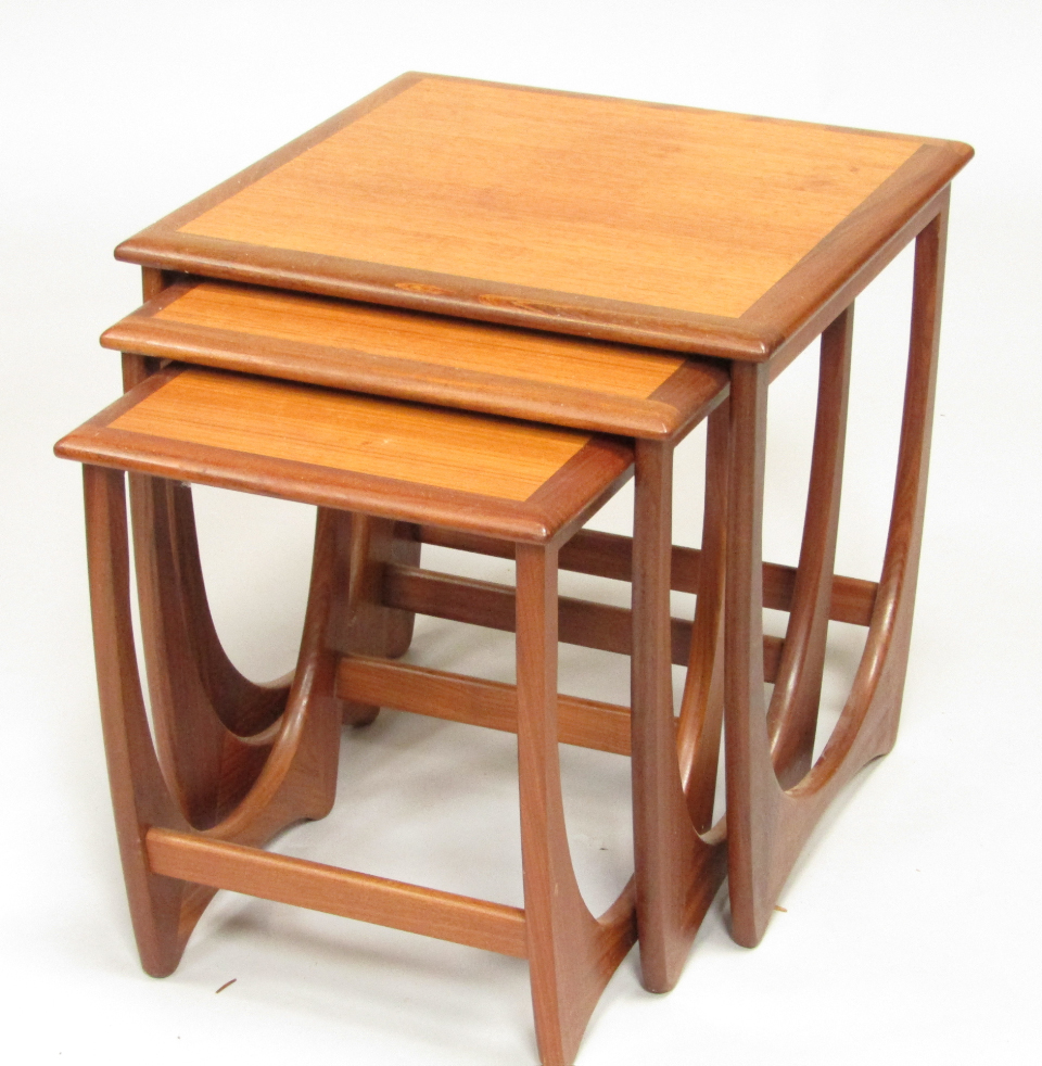 Appraisal: A nest of G-Plan teak and crossbanded occasional tables largest