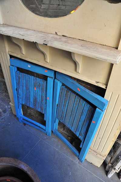 Appraisal: A PAIR OF VINTAGE BLUE TIMBER FOLDING CHAIRS