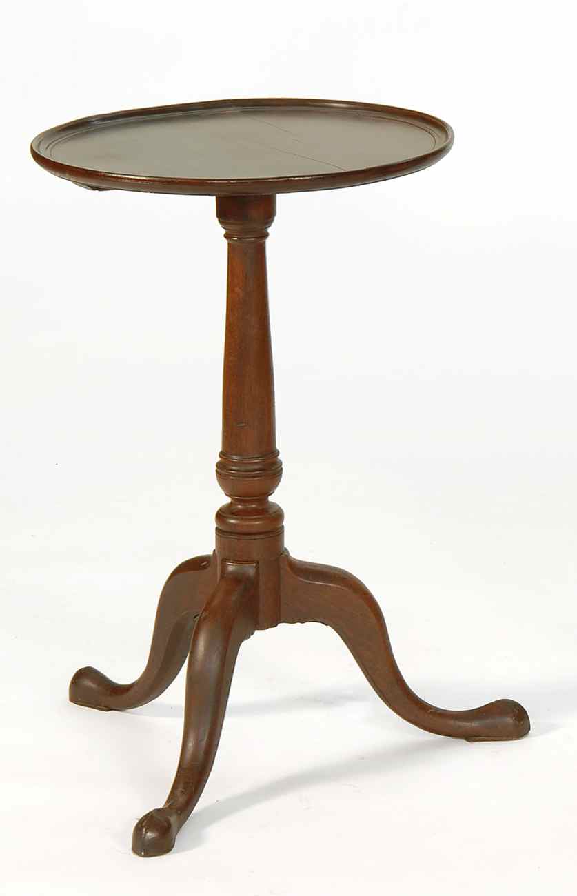 Appraisal: ANTIQUE QUEEN ANNE CANDLESTAND Massachusetts Second Half of the th