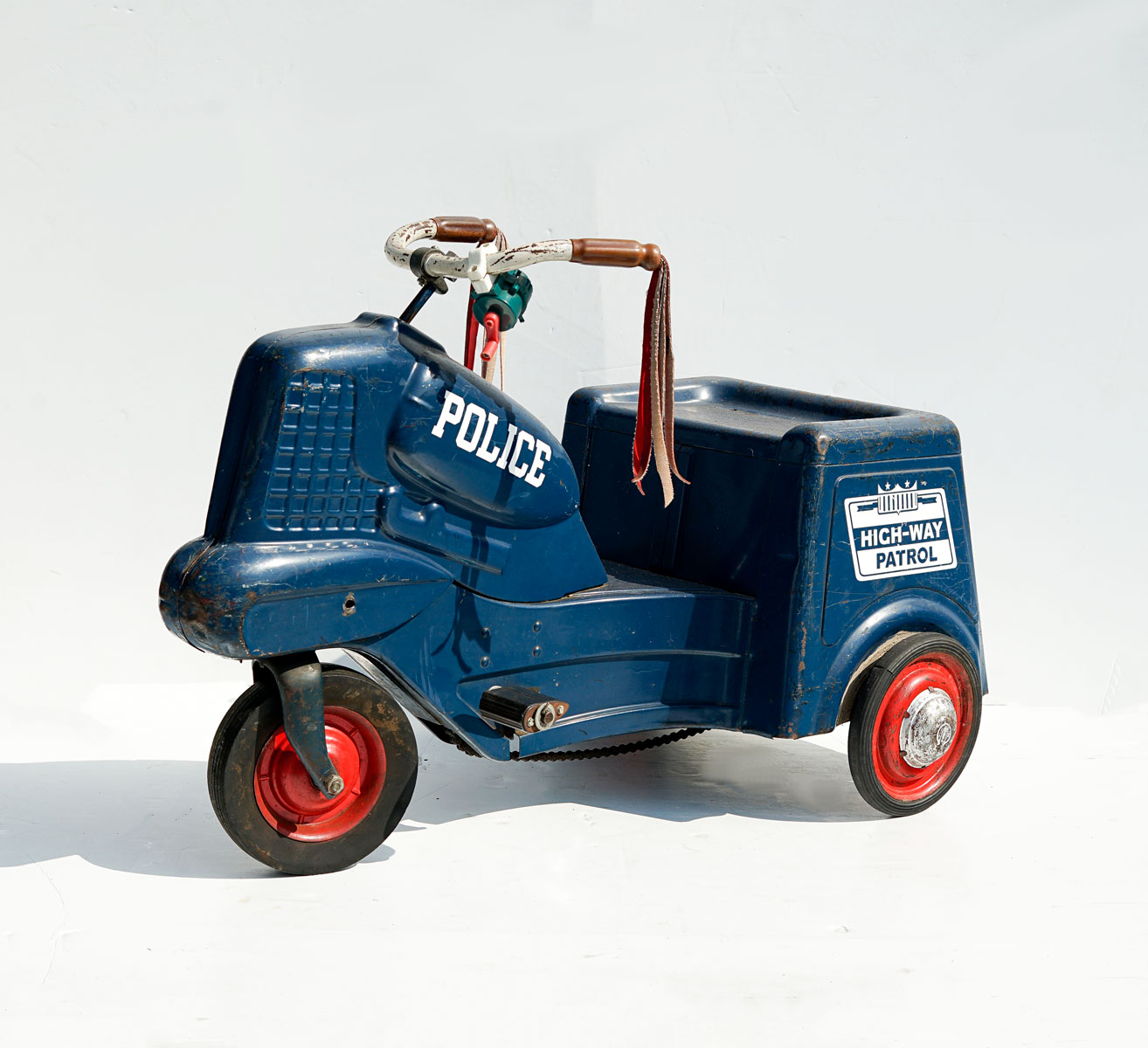 Appraisal: MURRAY POLICE HIGH-WAY PATROL PEDAL CAR Very cool blue Murray