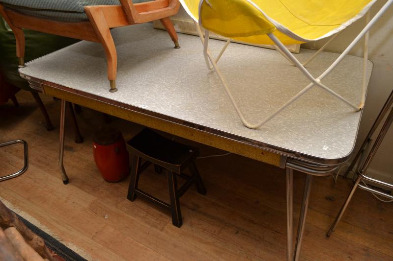 Appraisal: A 'S LAMINATE TOP DINING TABLE A 'S LAMINATE TOP