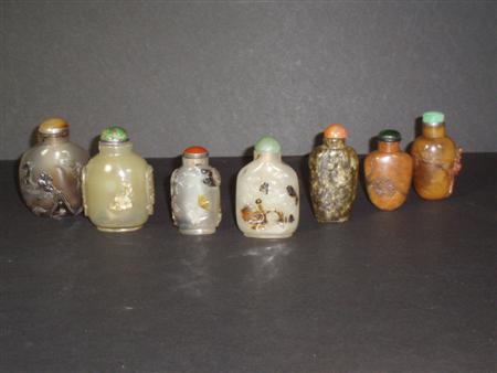 Appraisal: A collection of Chinese hardstone snuff bottles comprising a cameo