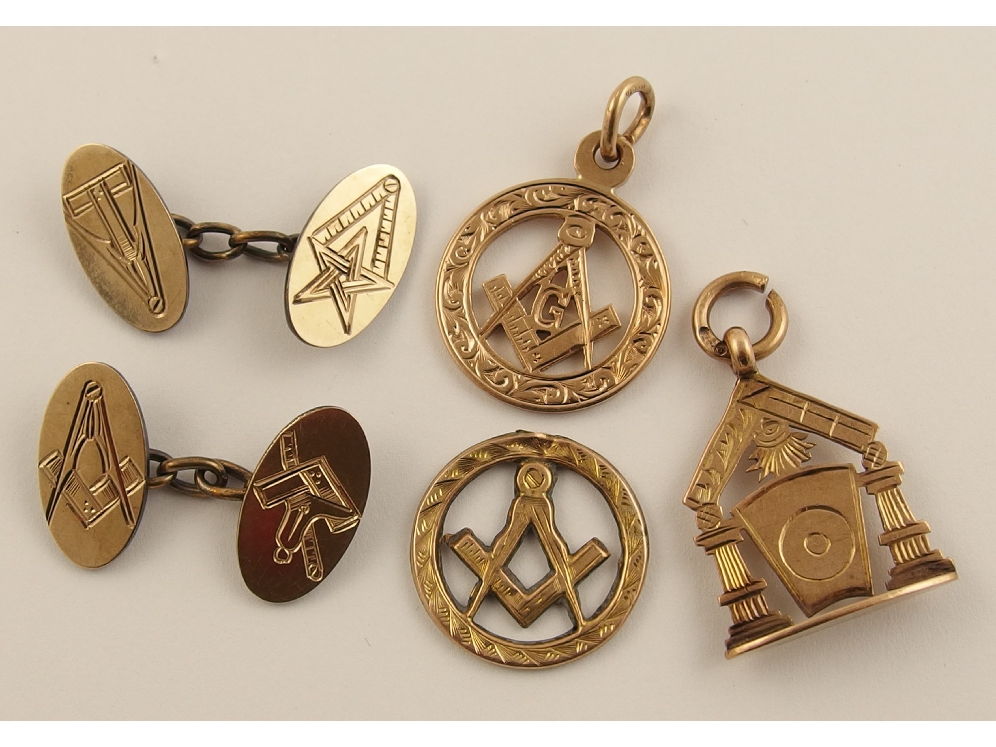 Appraisal: A collection of Masonic items to include ct medallions and